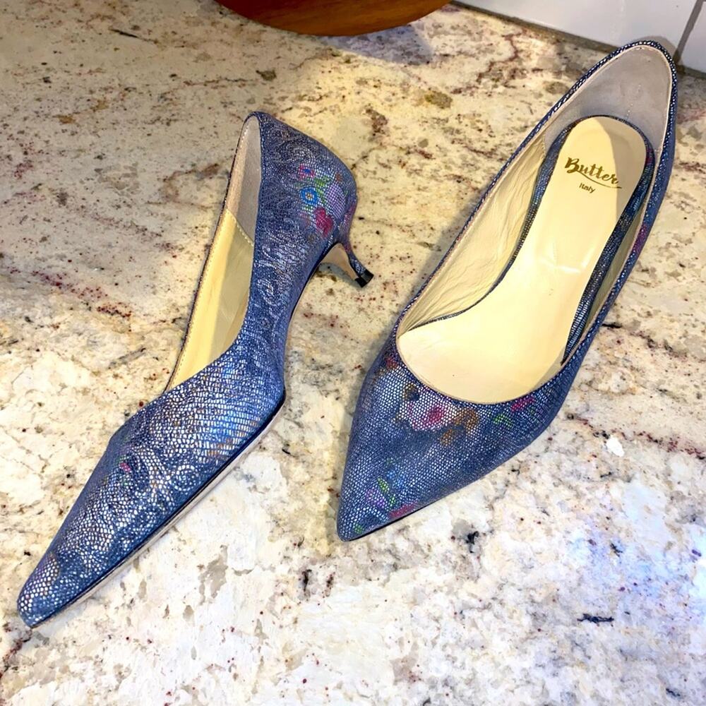 Butter Blue Floral Pointed Toe Pumps - Picture 2 of 14
